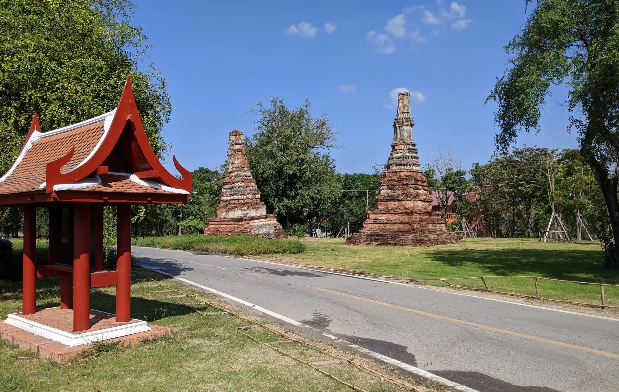 Wat Wora Chet Tha Ram