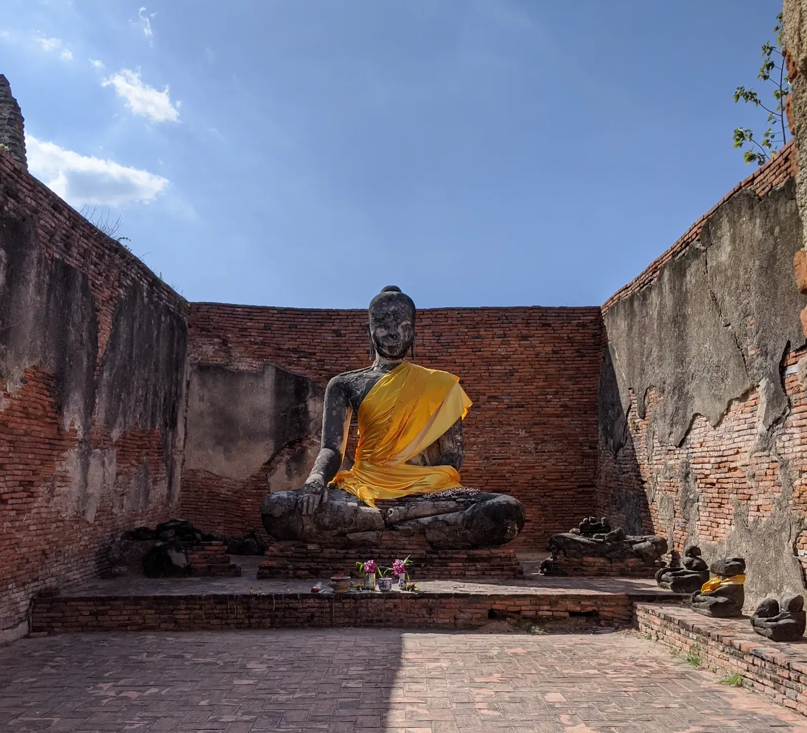 Wat Wora Chet Tha Ram