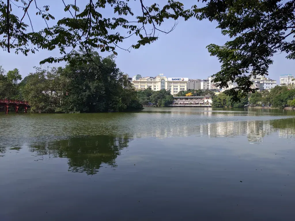 Hoan Kiem lake