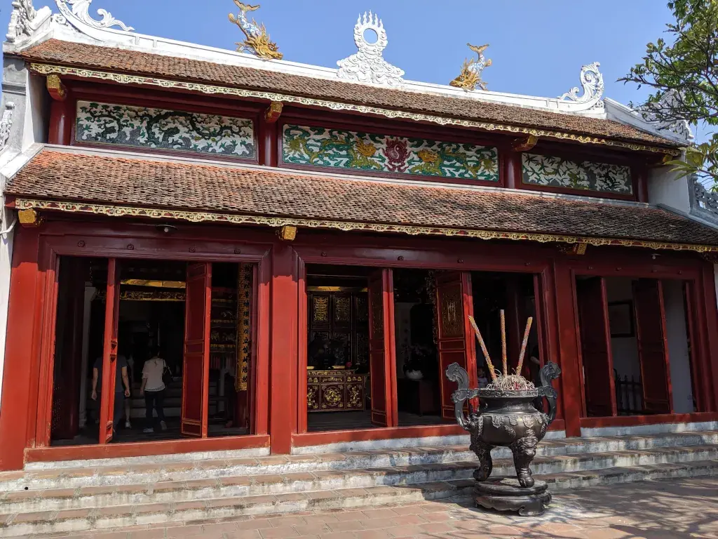 Ngoc Son Temple