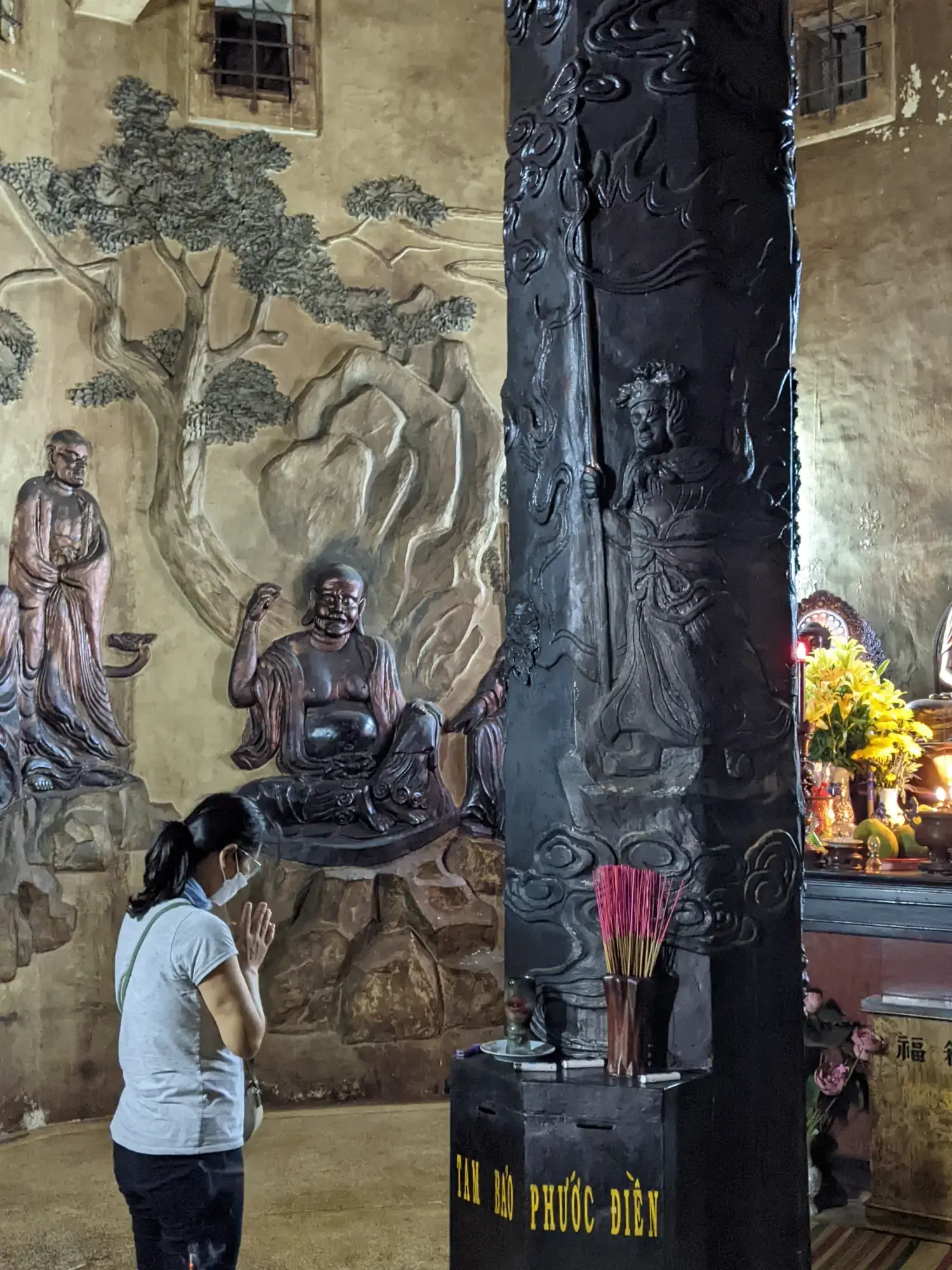 Chua Long Son Temple