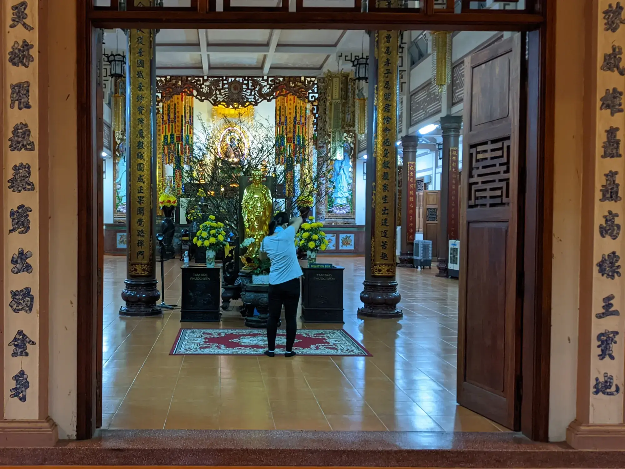 Chua Long Son Temple