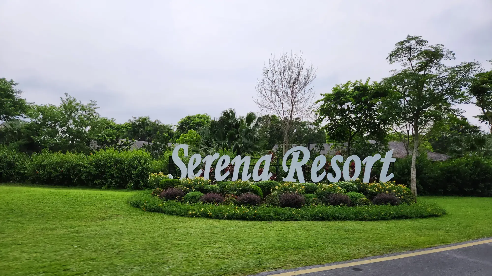 Serena Kim Boi Entrance