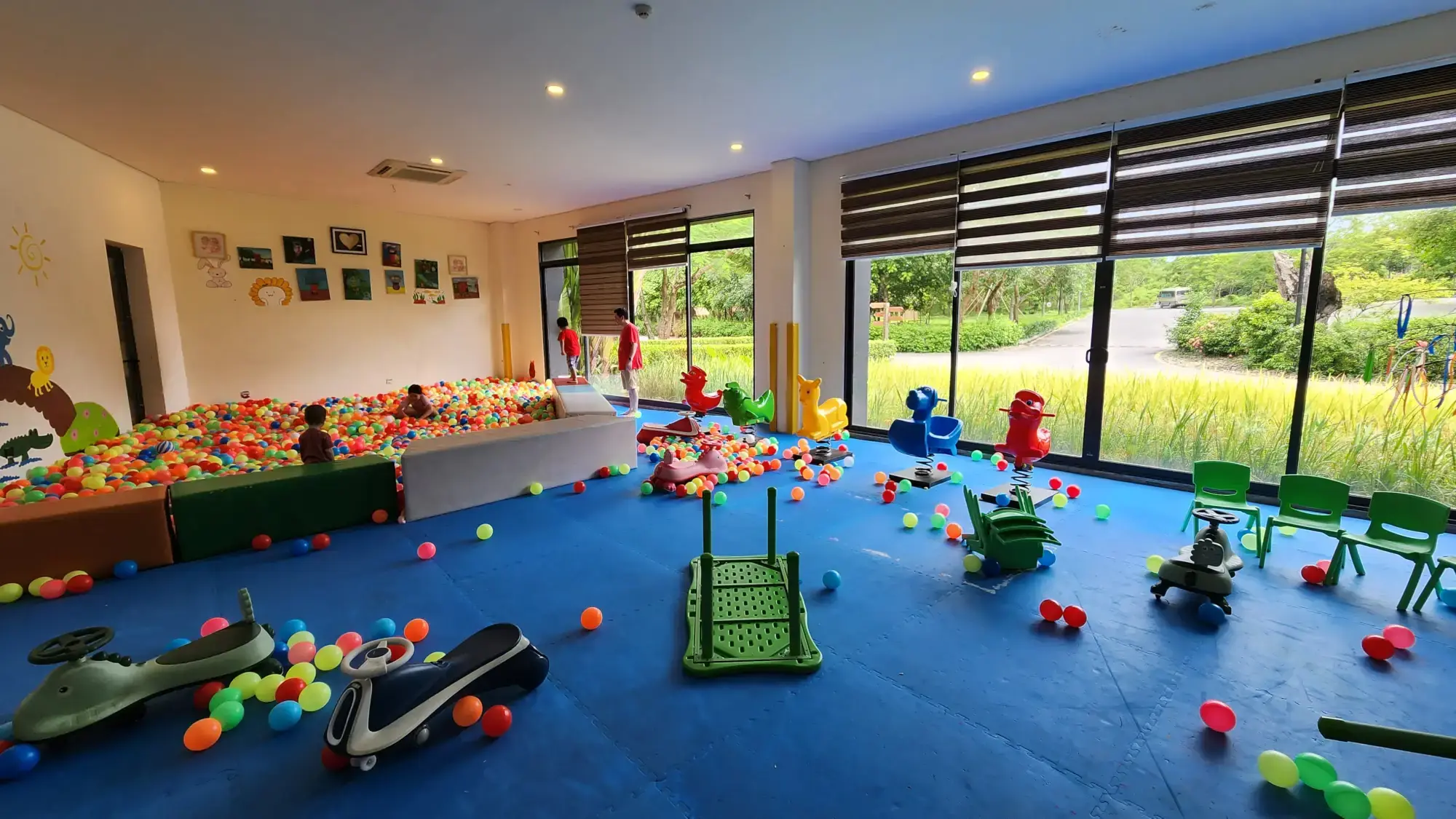 Serena Kim Boi kids play area