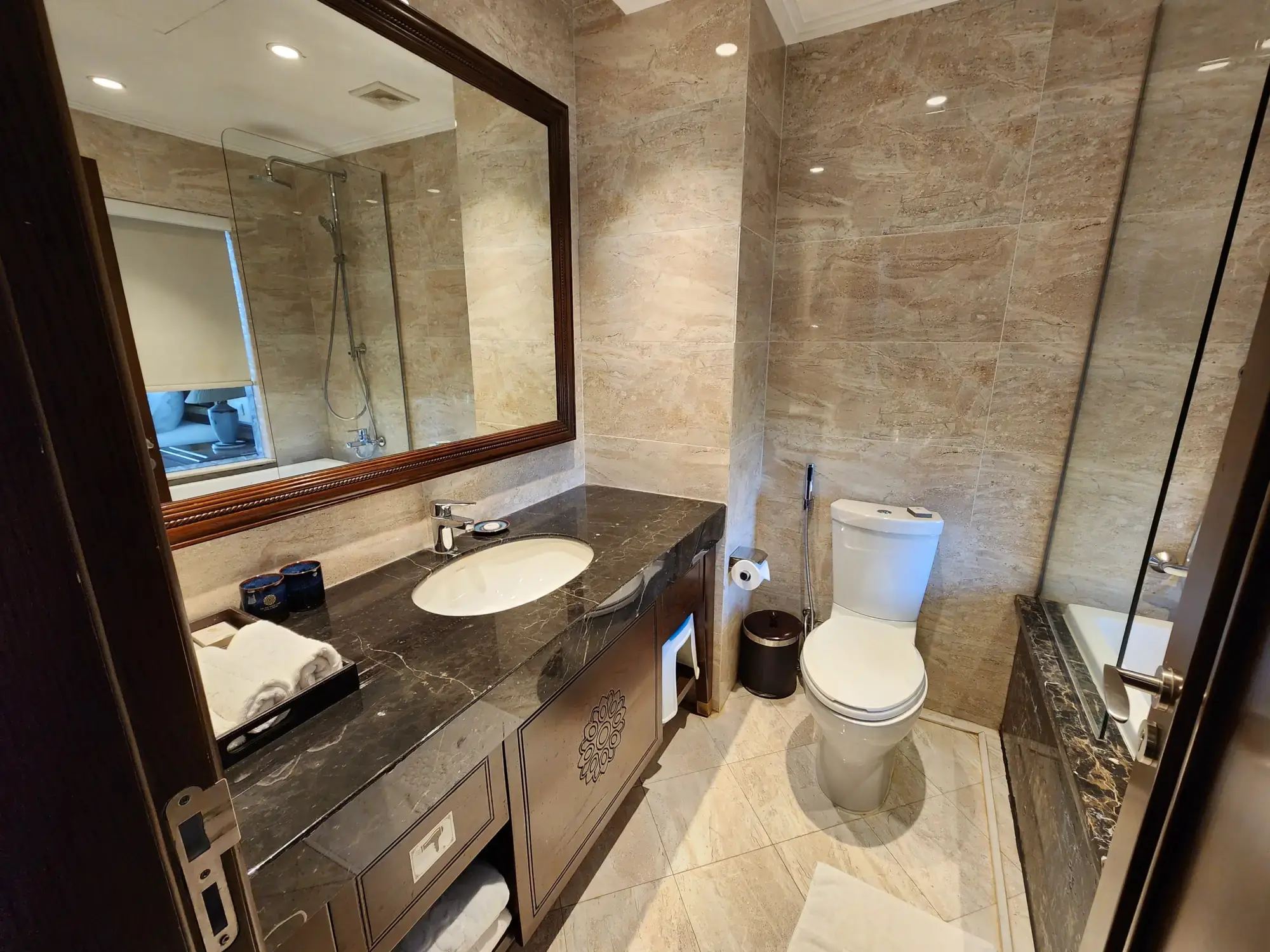 Hidden Charm Hotel & Resort