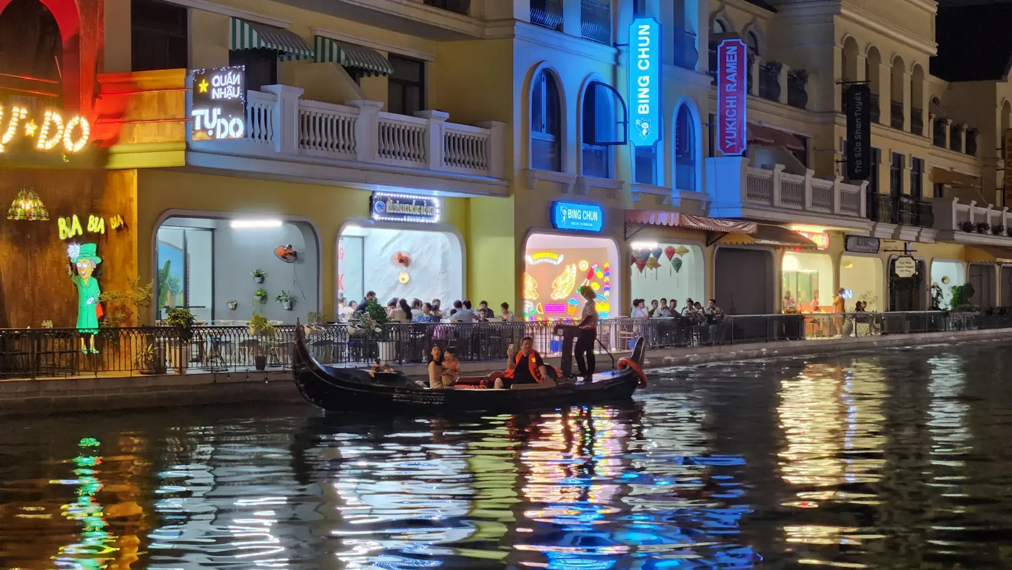 The Canal at Vinhomes Ocean Park 3