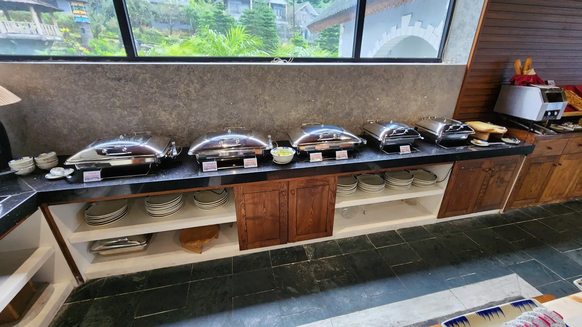 CatCat Hills Restaurant