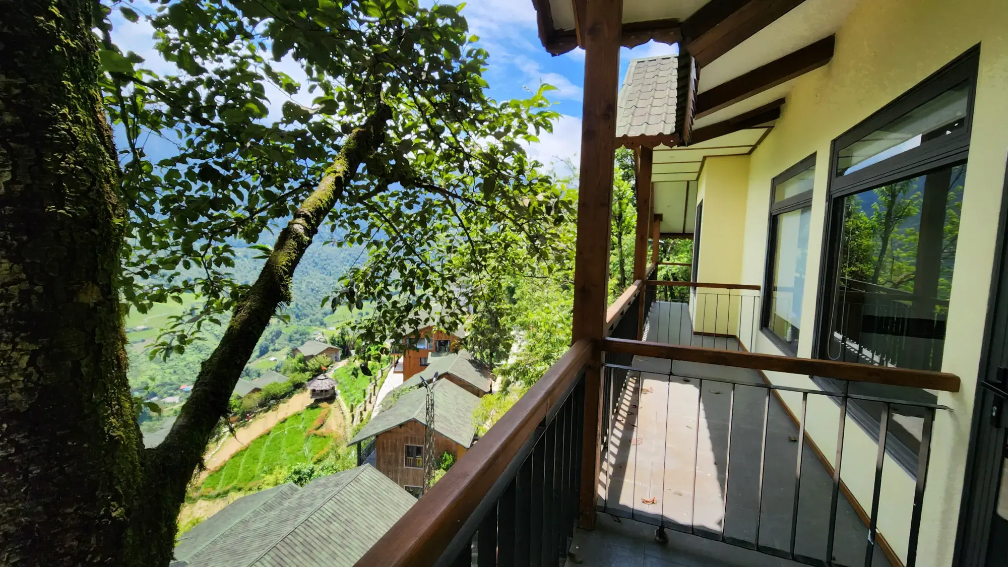 CatCat Hills Cabin Balcony