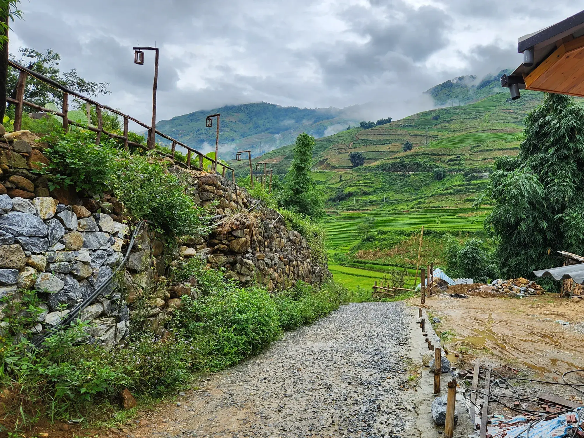 S Plus Bungalow trails