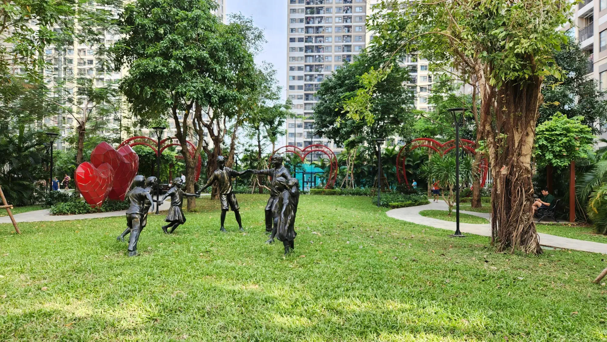 Vinhomes Smart City - outside