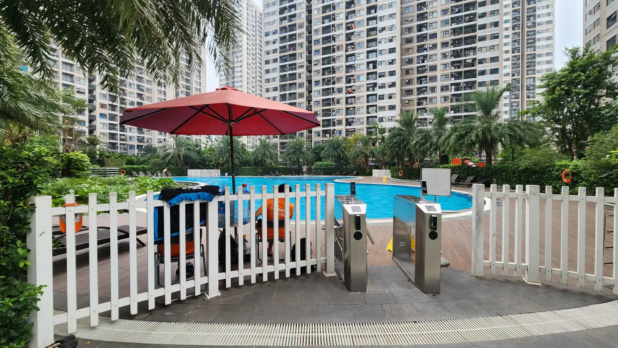 Vinhomes Smart City - pool