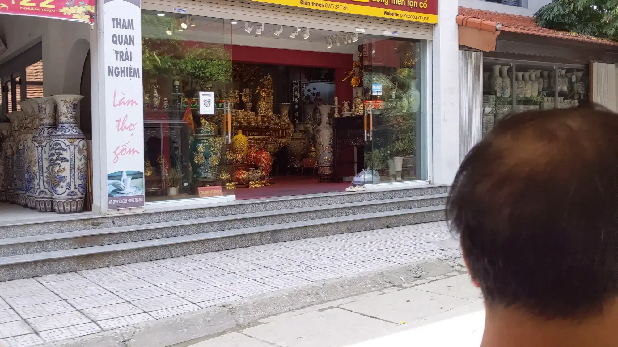 Pottery stores Pottery stores