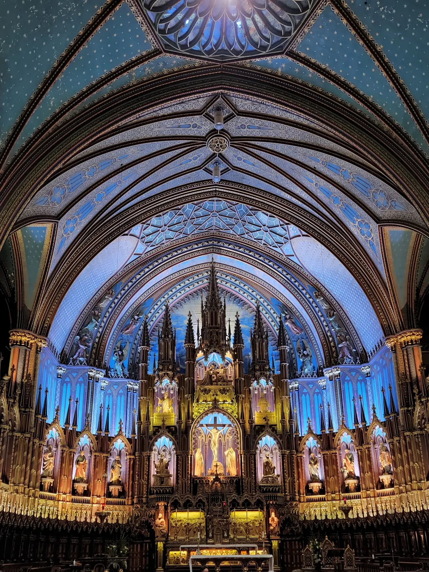 Note-Dame Basilica Interior Note-Dame Basilica Interior