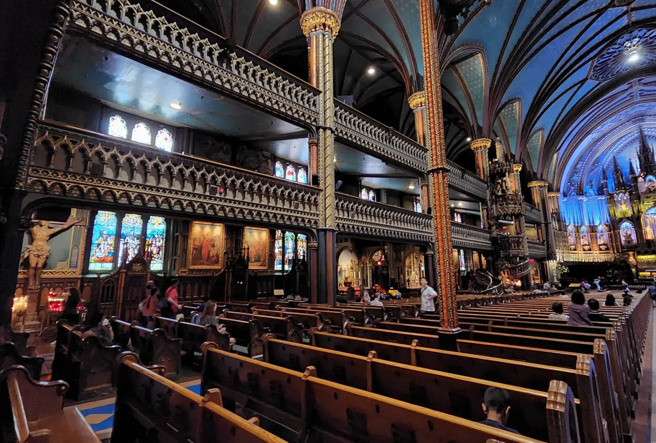 Note-Dame Basilica Interior Note-Dame Basilica Interior