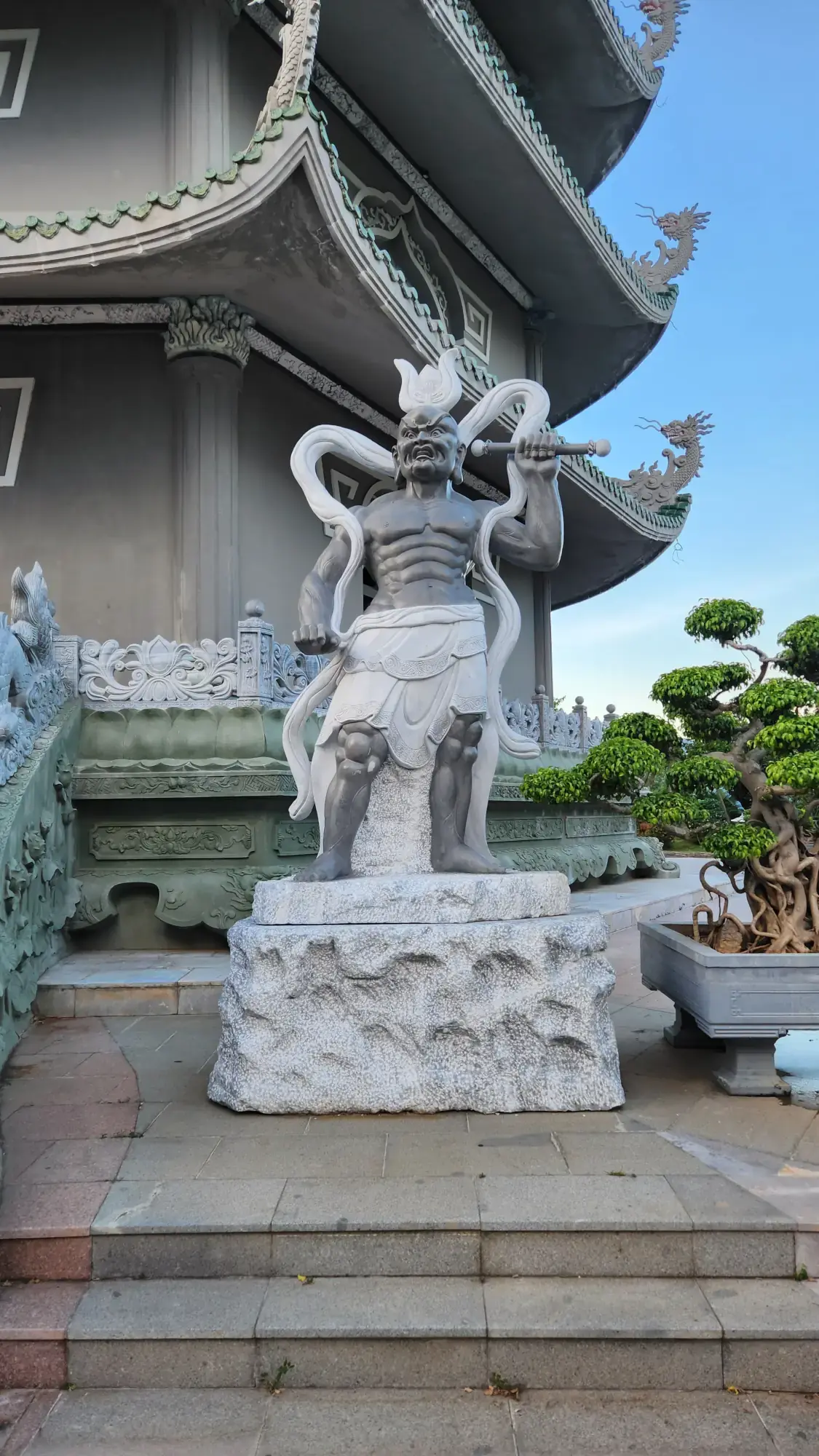 Linh Ung Pagoda - Stupa Linh Ung Pagoda - Stupa