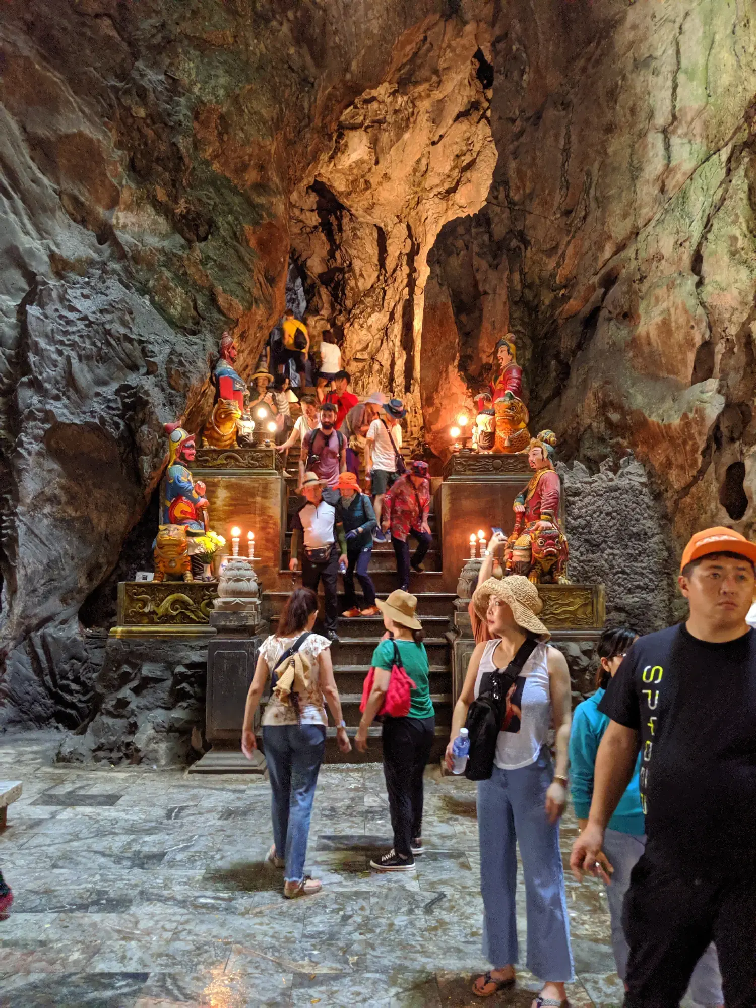 Marble Mountains - Huyền Không cave Marble Mountains - Huyền Không cave