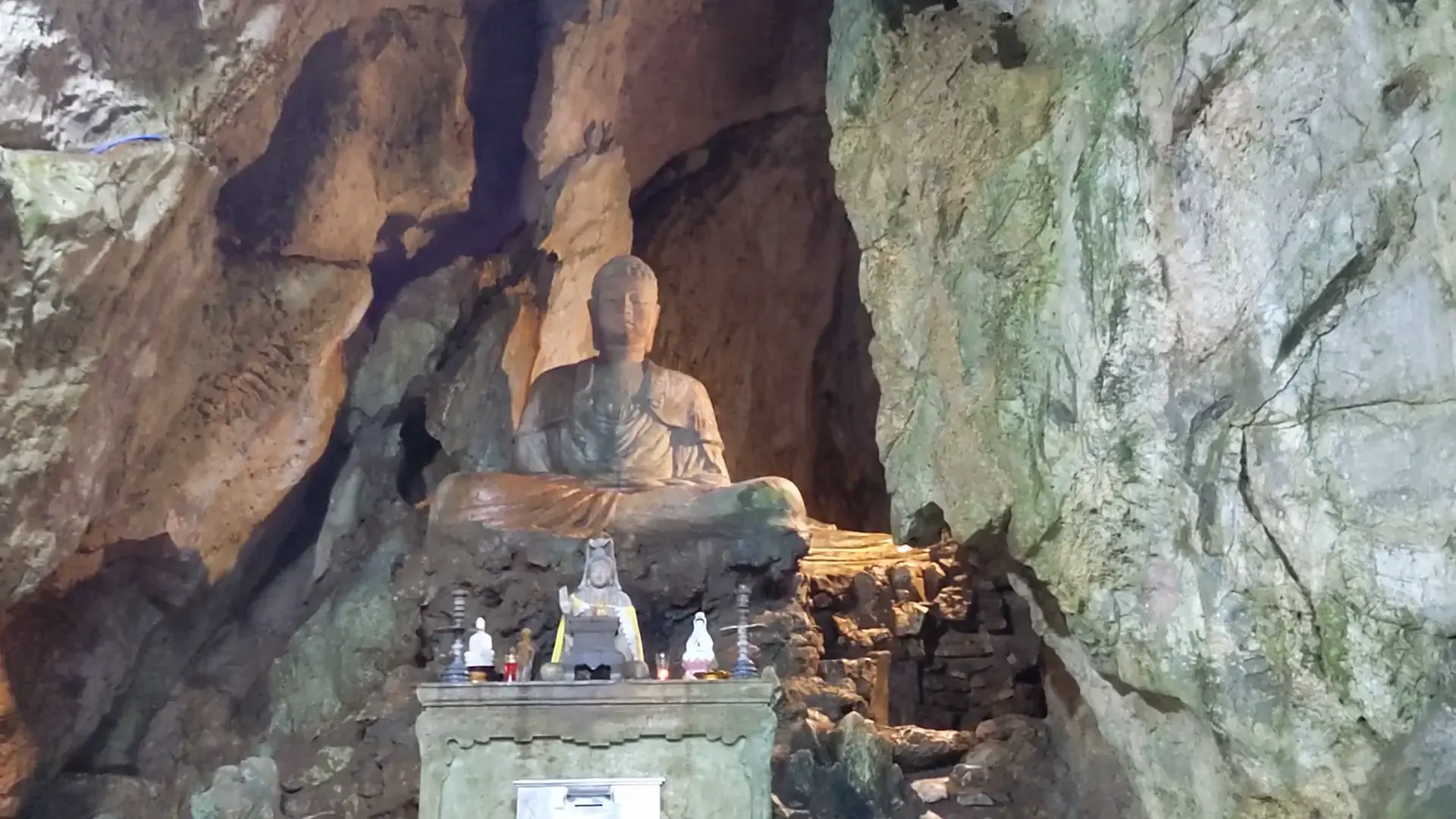 Marble Mountains - Động Tàng Chơn Marble Mountains - Động Tàng Chơn