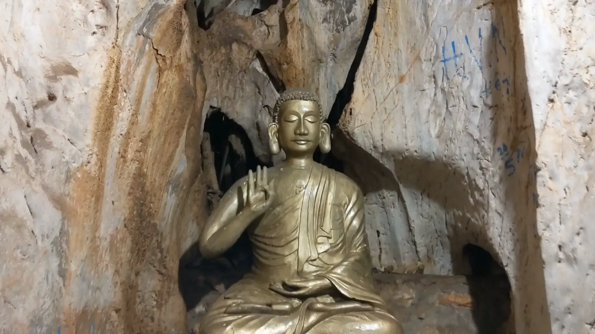 Marble Mountains - Động Tàng Chơn Marble Mountains - Động Tàng Chơn