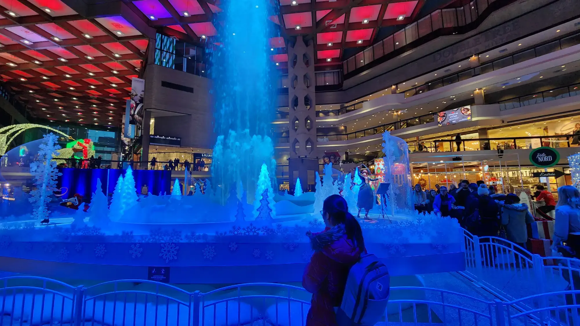 Complex Desjardins Mall Complex Desjardins Mall