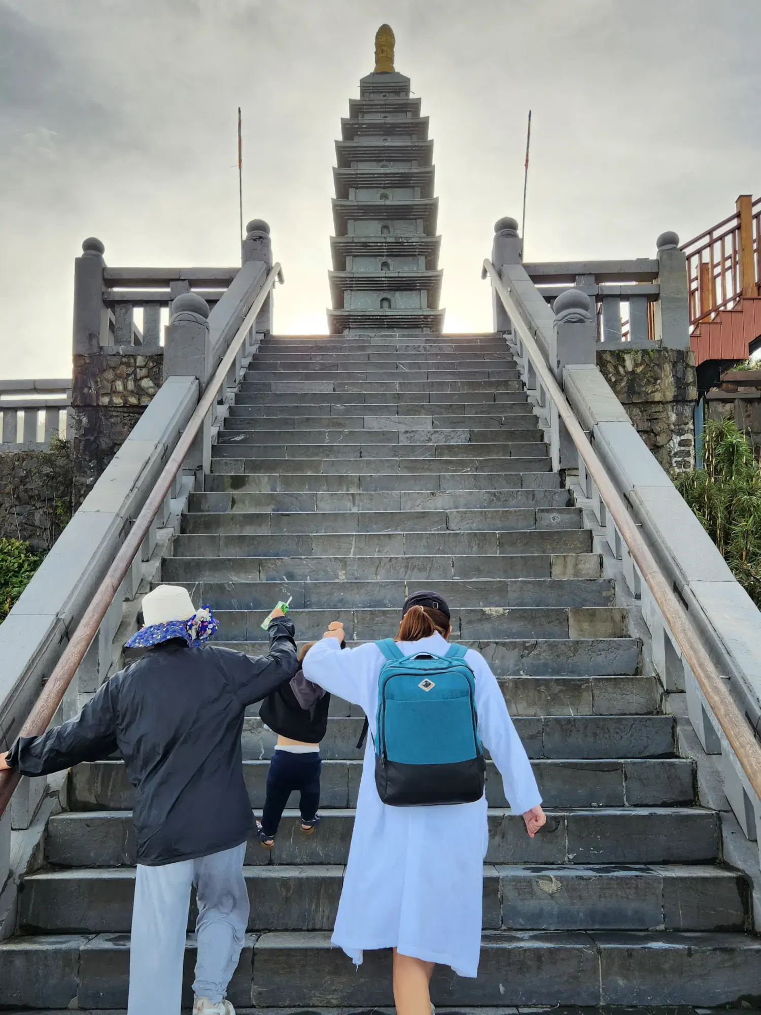 Final platform before the peak Final platform before the peak