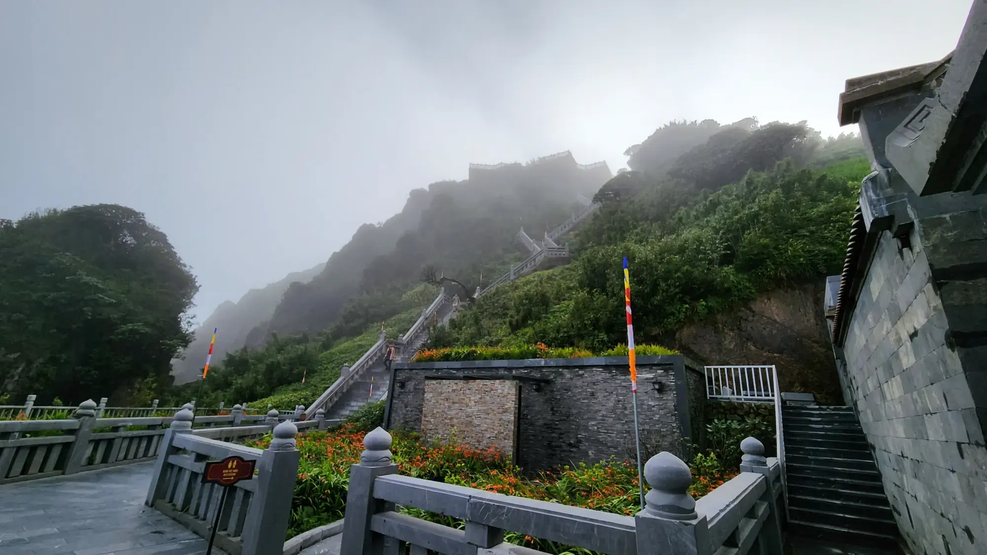 Hiking to the Peak Hiking to the Peak