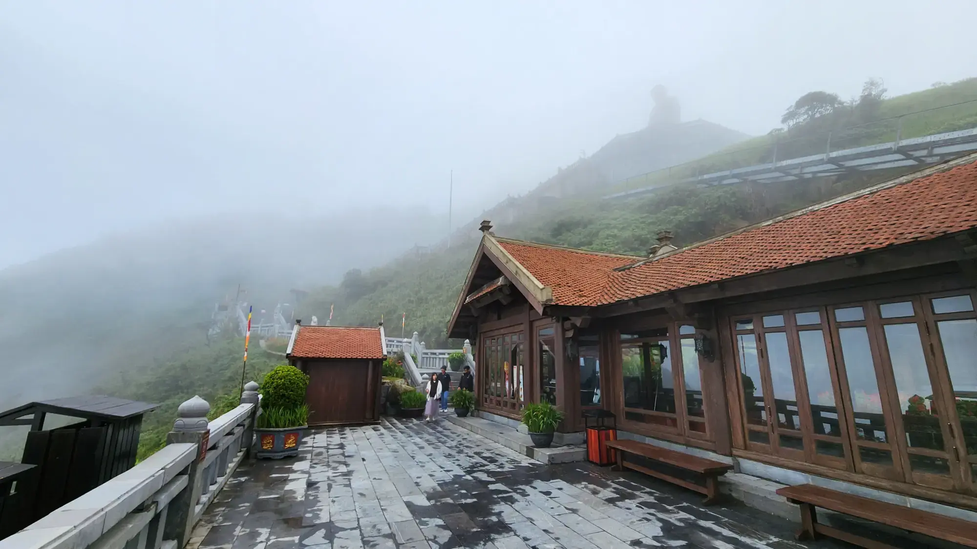 Hiking to the Peak Hiking to the Peak