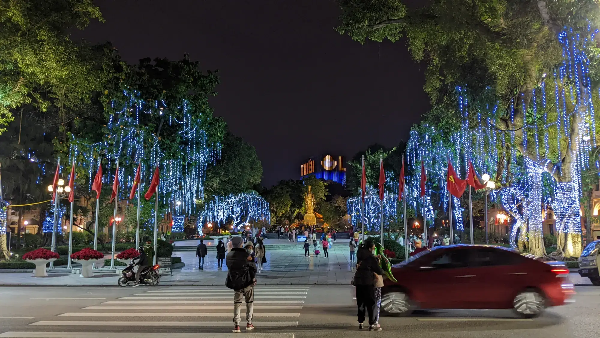 Hoan Kiem decorations Hoan Kiem decorations