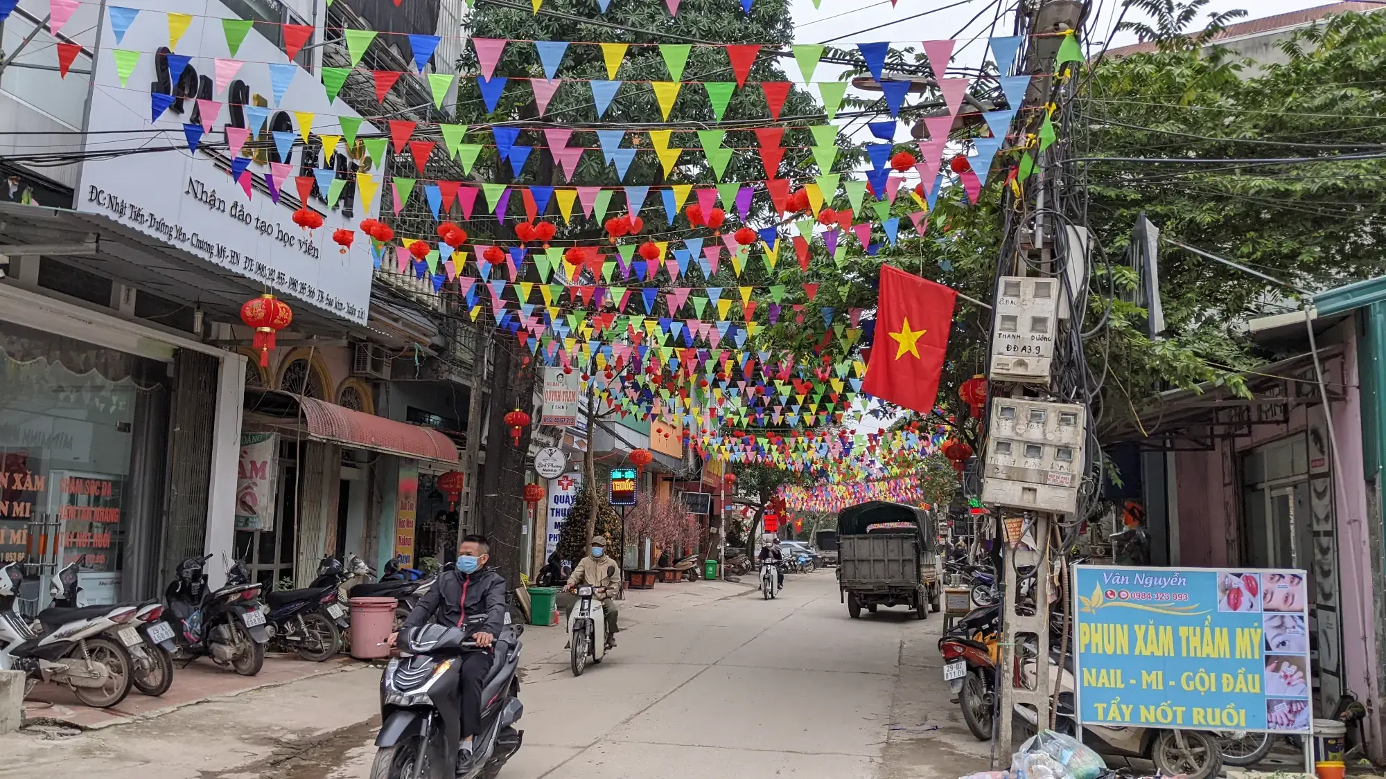 Hometown streets decorated Hometown streets decorated