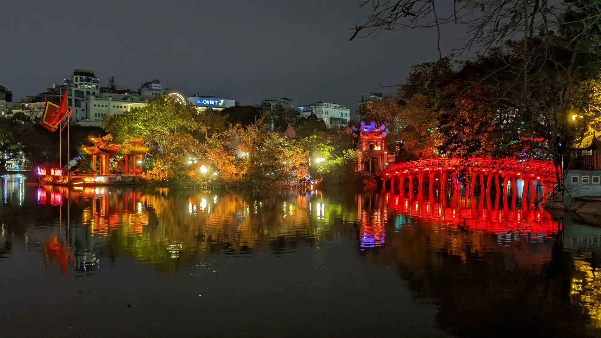 Hoan Kiem decorations Hoan Kiem decorations